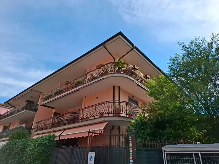 Appartamento quadrilocale in vendita in Via Villalba, Roma