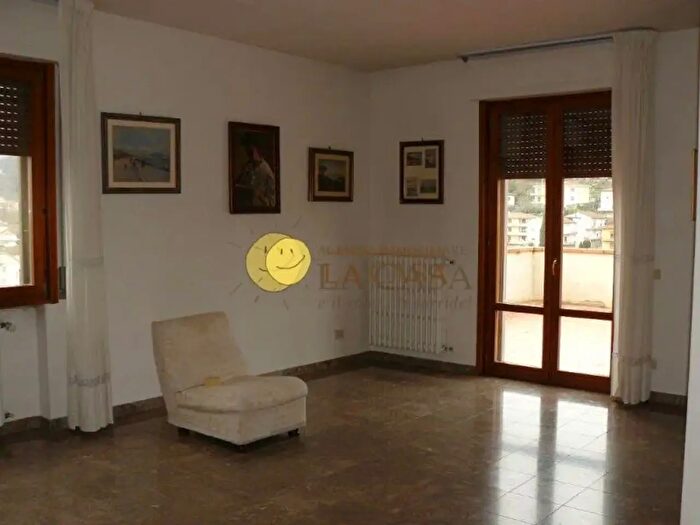 Appartamento con 6 locali in vendita in Figline e Incisa Valdarno