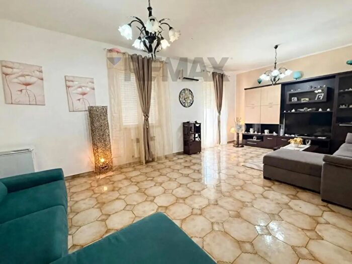 Appartamento quadrilocale in vendita in Via Alcione, Palermo
