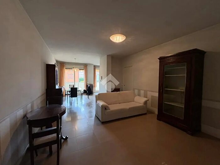 Appartamento trilocale in affitto in Passaggio Petrelluzzi, Sarnico