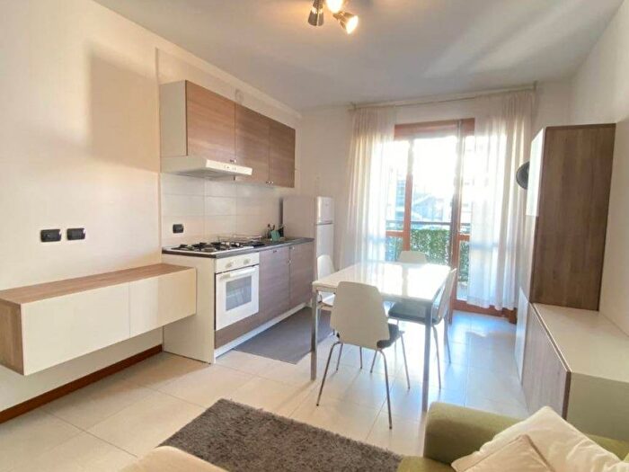 Appartamento bilocale in affitto in Via Monte Generoso, Certosa, Milano