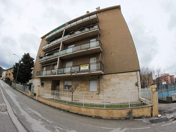 Appartamento con 6 locali in affitto in Via Filippo Turati, Centro, Fabriano