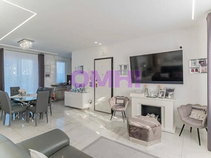 Appartamento quadrilocale in vendita in Novembre, Cavaria Con Premezzo