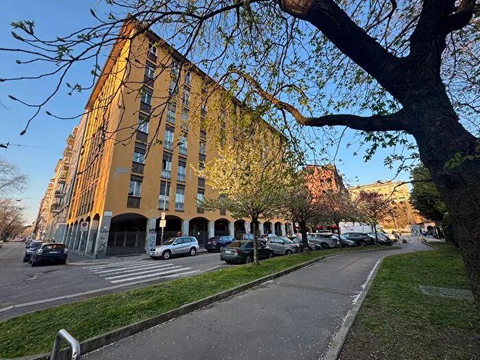 Appartamento trilocale in vendita in Marengo, Milano