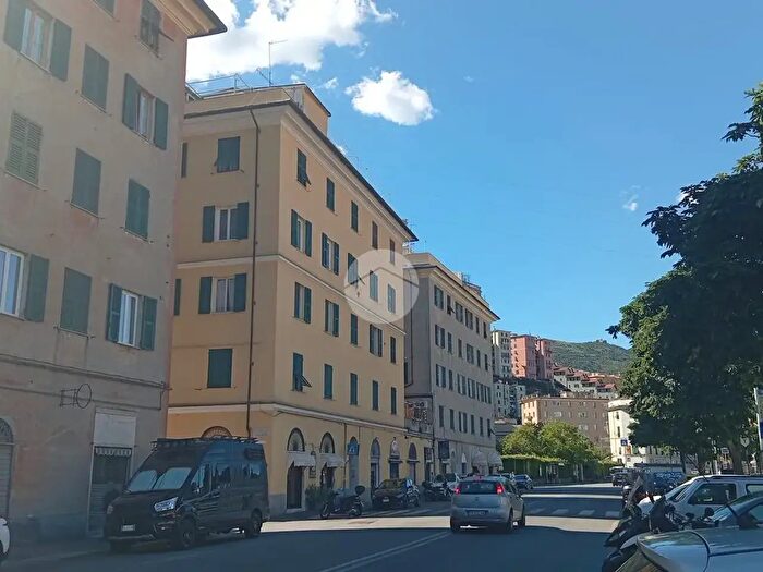 Appartamento quadrilocale in vendita in Appartamento Via Bobbio, Genova