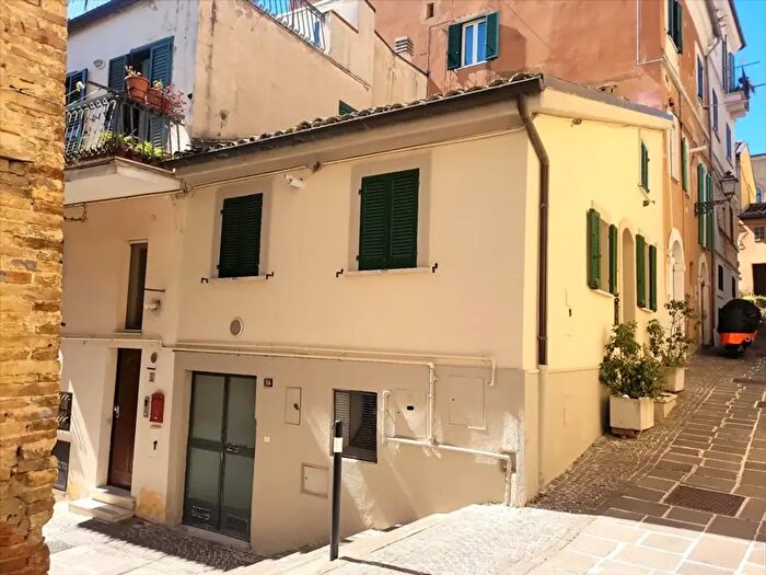 Casa bilocale in vendita in Carlo De Tocco, Chieti