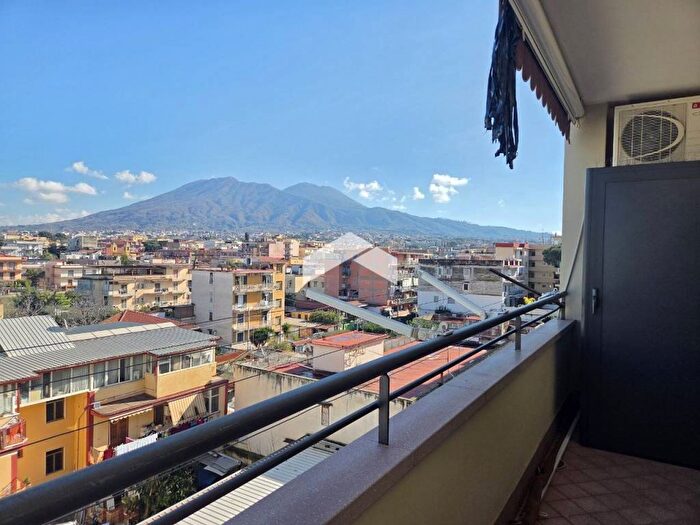 Appartamento trilocale in affitto in Via Virginia Woolf, Ponticelli, Napoli