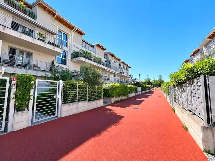 Appartamento quadrilocale in vendita in Via Cascine, Cornaredo
