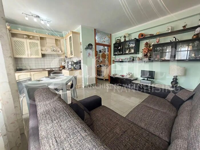 Appartamento quadrilocale in vendita in Via Aspromonte, Livorno