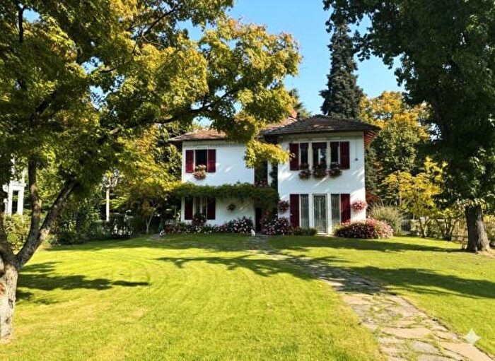 Casa con 6 locali in vendita in Via delle Terme, Godiasco Salice Terme