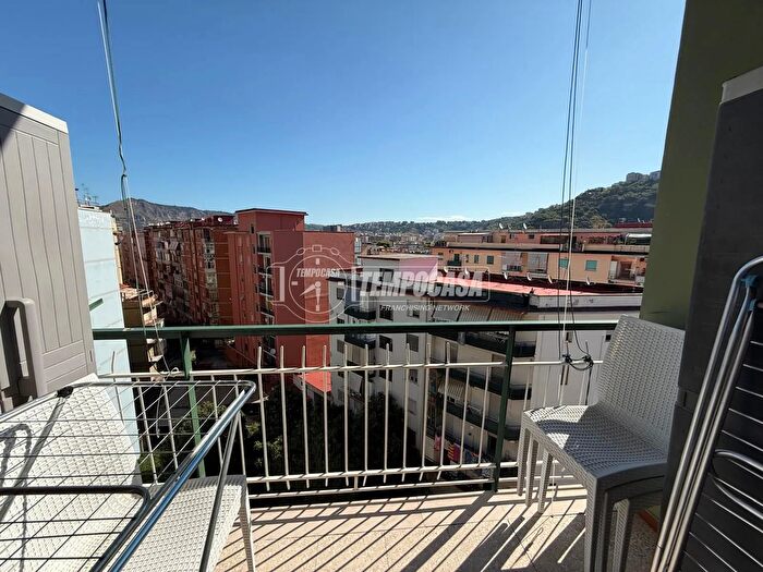 Appartamento trilocale in vendita in Via Divisione Siena, Napoli