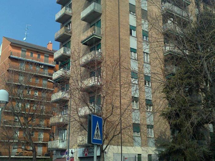 Appartamento bilocale in affitto in viale Caterina da Forlì, Bande Nere, Milano