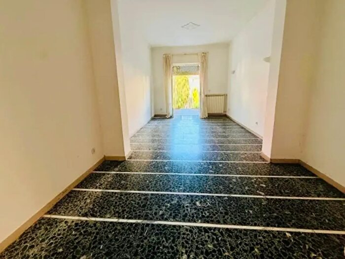 Appartamento quadrilocale in affitto in Via Nino Bixio, Viareggio