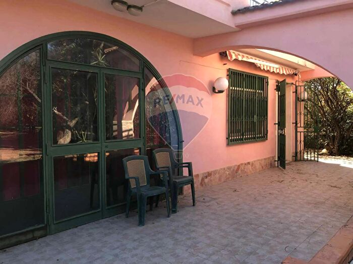 Appartamento con 5 locali in vendita in Via Santa Margherita, Misterbianco