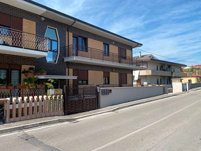 Appartamento quadrilocale in affitto in Strada Colle di Mezzo, Colle del Telegrafo Colle Scorrano, Pescara