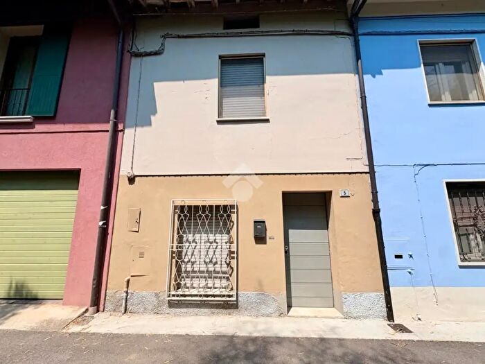 Casa trilocale in vendita in Via Garibaldi, San Paolo