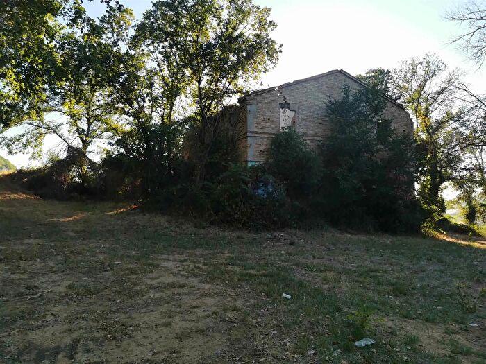 Casa con 7 locali in vendita in Civitanova Marche