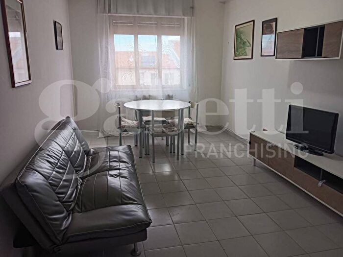 Appartamento quadrilocale in affitto in VIA GALEAZZO DI TARSIA, Mater Domini Cavita, Catanzaro