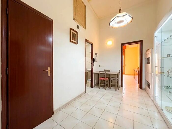 Appartamento bilocale in affitto in Via Domenico Forges Davanzati, Napoli