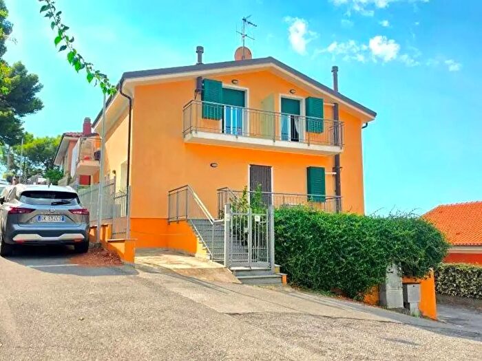 Appartamento quadrilocale in vendita in Via San Luigi, Andora