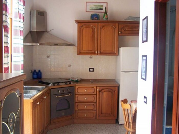 Appartamento bilocale in affitto in Strada San Nicola San Salvatore, Centro, Lipari