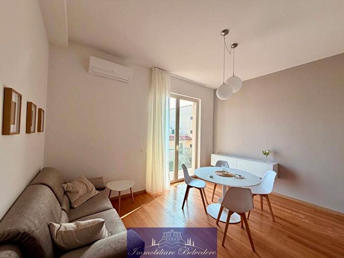 Appartamento trilocale in affitto in Via Giambologna, Mazzini Oberdan, Firenze