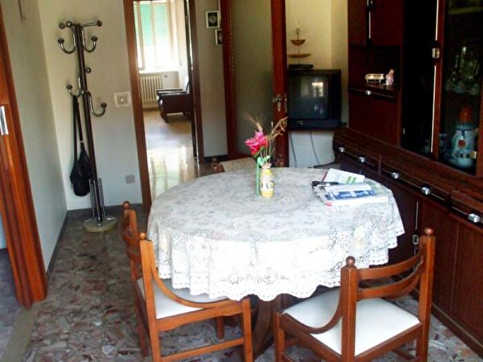 Appartamento con 5 locali in vendita in Via Radiciotti, Jesi