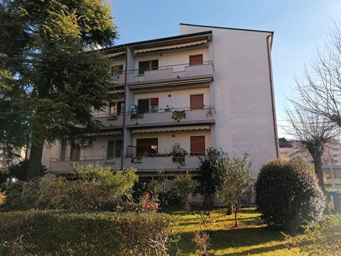 Appartamento quadrilocale in affitto in Via Pescasseroli, Chieti Scalo, Chieti