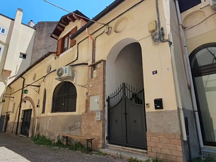 Appartamento bilocale in vendita in Via Giovanni E Demetrio Economo, Trieste