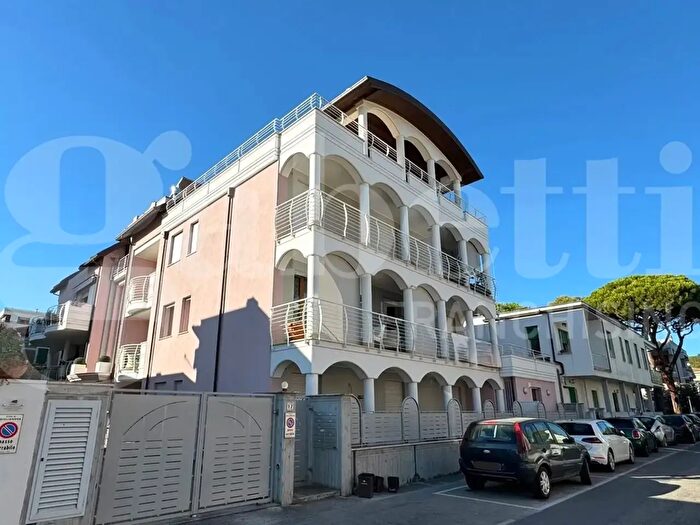 Appartamento quadrilocale in vendita in Via Milano, Giulianova