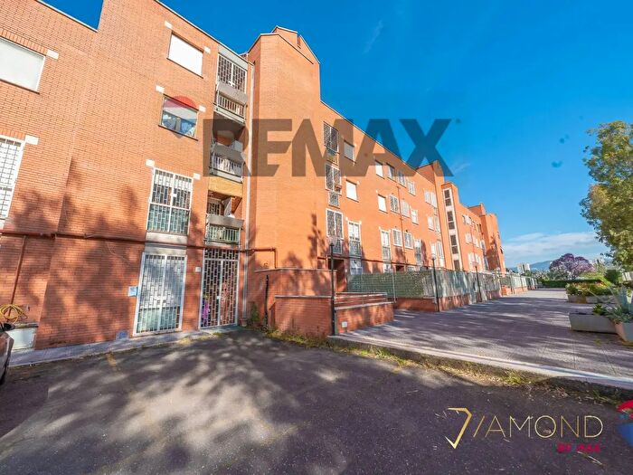 Appartamento trilocale in vendita in Roma