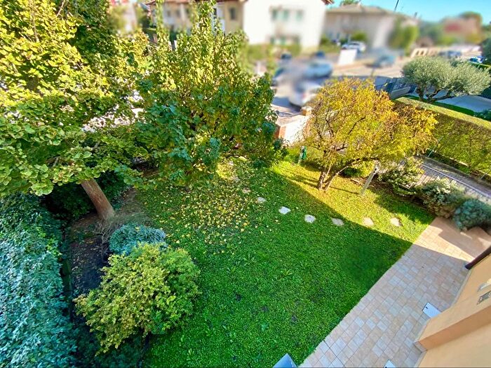 Casa quadrilocale in vendita in Via Lago dAlbano, Mira