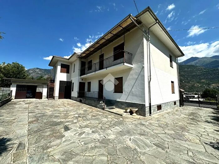 Casa con 10 locali in vendita in Str Confreria, Bussoleno