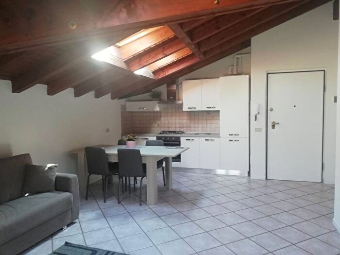 Appartamento bilocale in affitto in Vicolo Tonale, Centro, Chiari