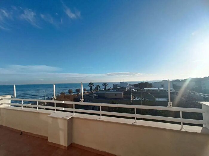 Appartamento trilocale in vendita in Bari