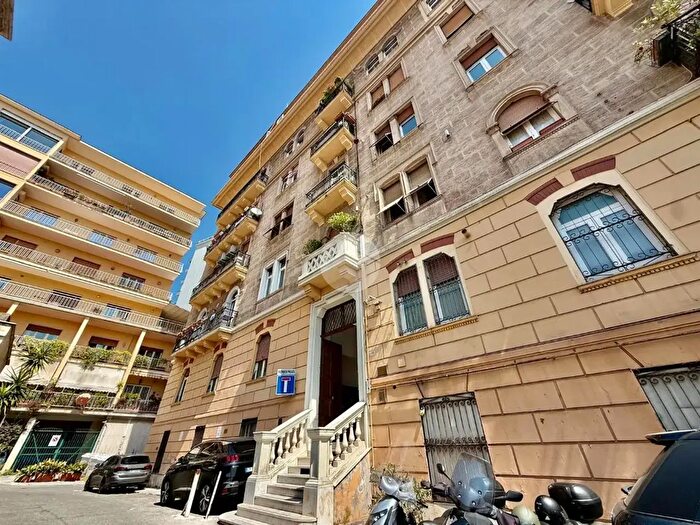 Appartamento quadrilocale in affitto in Viale Maria Cristina Corso Vittorio Emanuele, Napoli