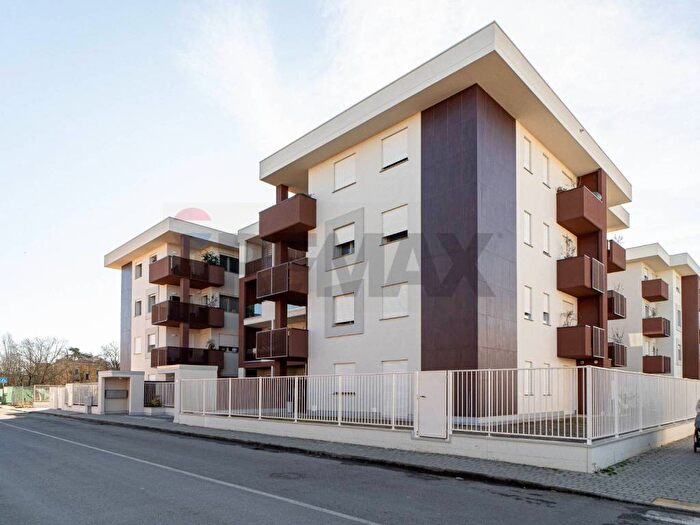 Appartamento trilocale in affitto in Via Cavalier Enrico Gatti, Centro, Collecchio