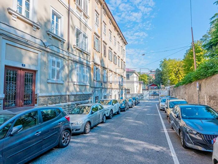 Appartamento con 6 locali in affitto in Via Belpoggio, Città Vecchia, Trieste