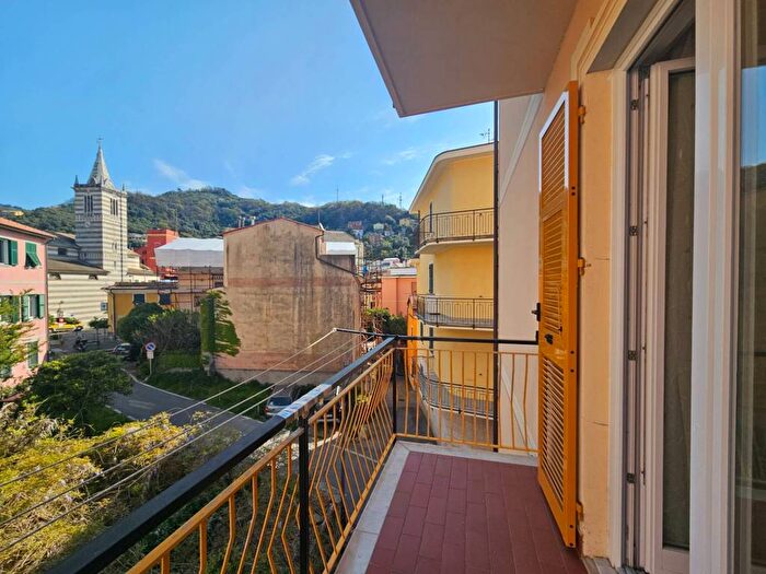 Appartamento trilocale in affitto in Via Cavur, Centro, Moneglia