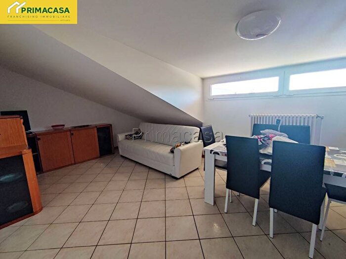 Appartamento trilocale in affitto in VIA MAZZINI, Peseggia Gardigiano, Scorzè