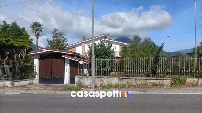 Casa con 5 locali in vendita in Via Serroni, Giffoni Sei Casali