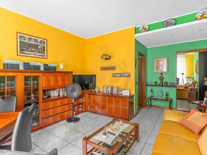Appartamento trilocale in vendita in Via Aquileia, Monza