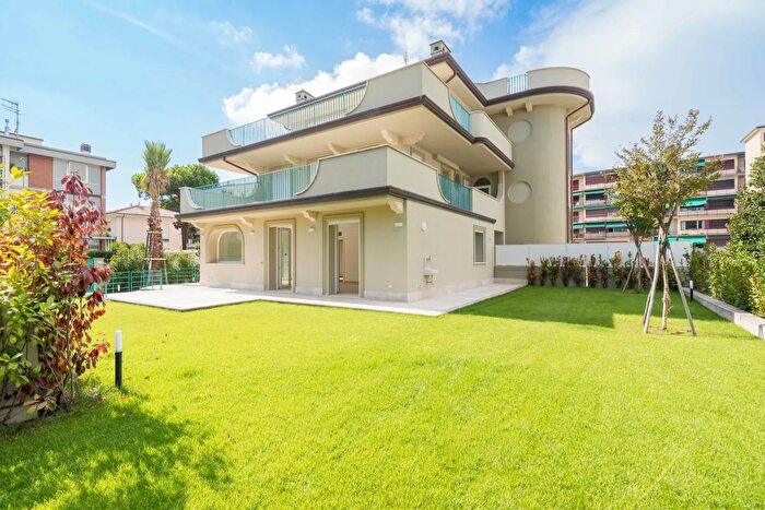 Appartamento in vendita in Viareggio