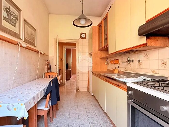 Appartamento bilocale in vendita in Via Tuscolana, Roma