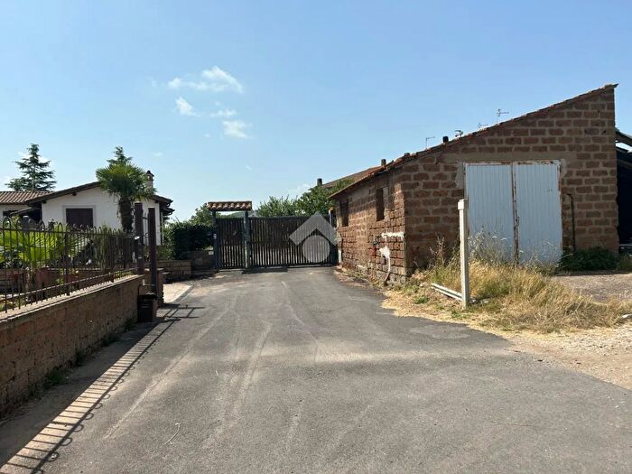 Casa bilocale in vendita in Via delle Case Nuove, Blera