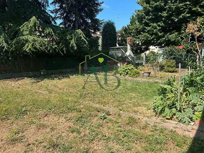 Casa con 6 locali in vendita in Bagnacavallo