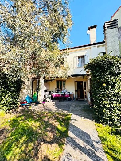 Casa con 5 locali in vendita in Corso Arnaldo Fraccaroli, Villa Bartolomea