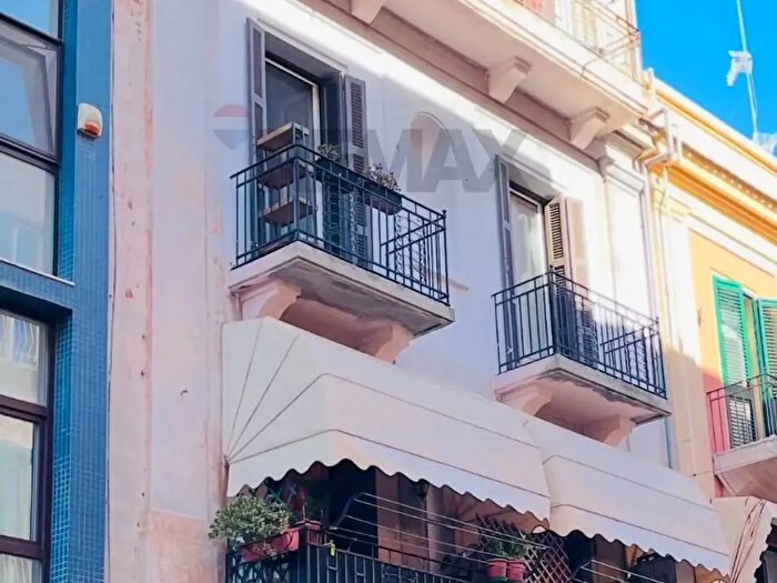 Appartamento trilocale in vendita in Via Tanzi, Bari