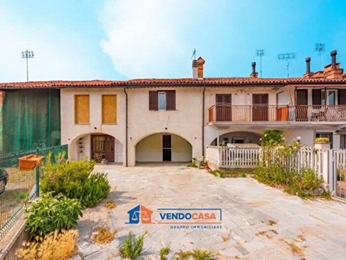 Casa con 6 locali in vendita in Via Vecchia Beinette, Pianfei