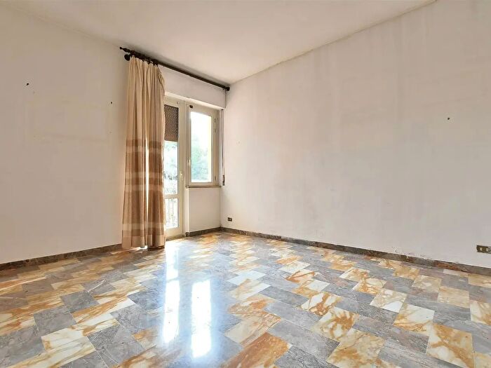 Appartamento quadrilocale in vendita in Via Celso Cittadini, Siena